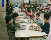 Foto de escolares en el comedor